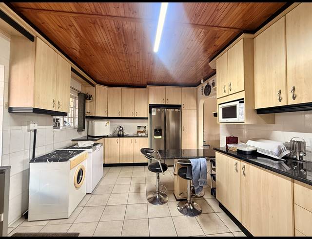 3 BEDROOM FREESTANDING FOR SALE IN HILLARY